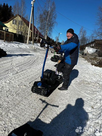 Мотосноуборд спортивный