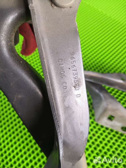 Петля капота Пежо 308