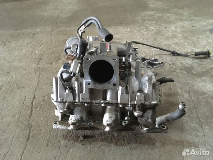 Коллектор впускной в сборе