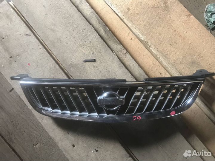 Решетка радиатора Nissan Sunny FB15