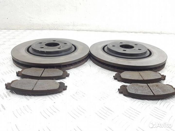 Диск тормозной передний Lexus RX