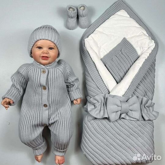 Комплект на выписку новый