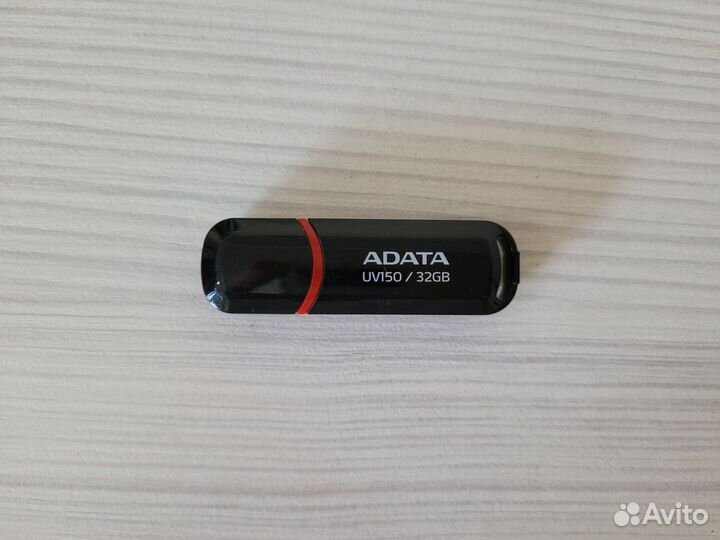 USB Флеш-накопитель 32 Гб Adata UV150