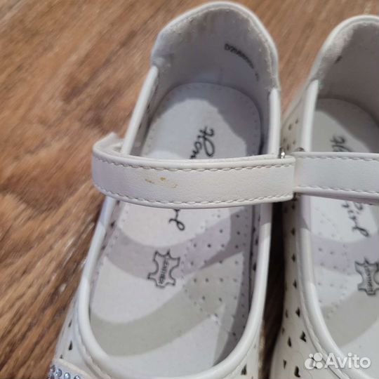 Туфли для девочки 25р