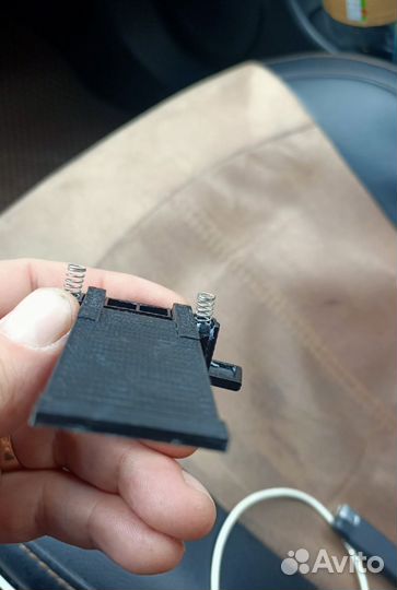 Фиксатор подлокотника Chevrolet Cruze