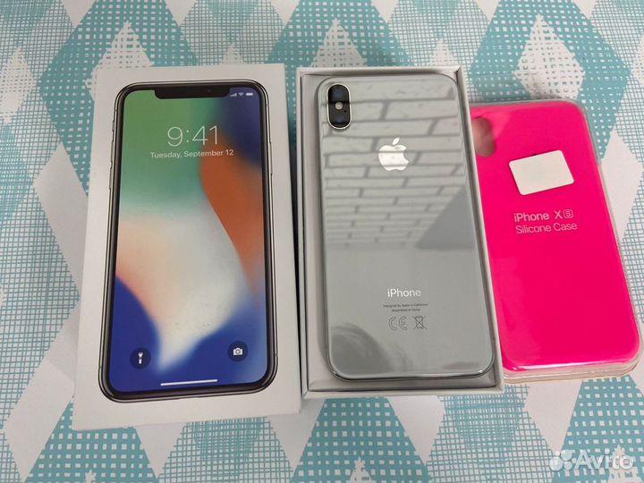 iPhone X, 256 ГБ