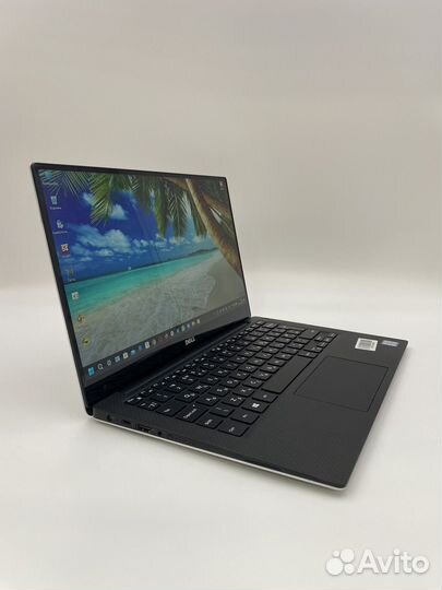 Dell XPS 13 9350 i5-6300U/8/256 IPS 4k