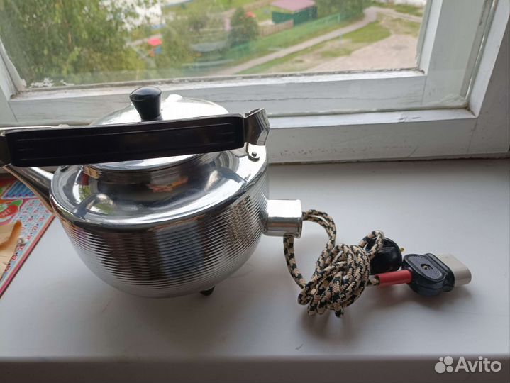 Электрочайник новый