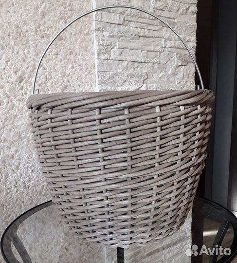 Кашпо из полиротанга