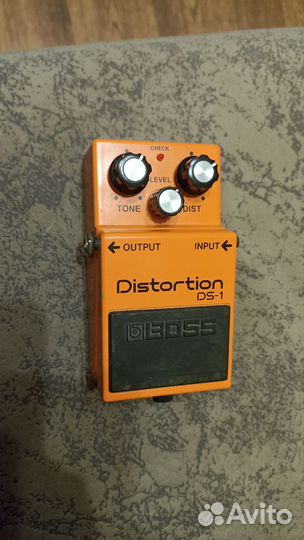 Гитарная педаль Boss DS-1