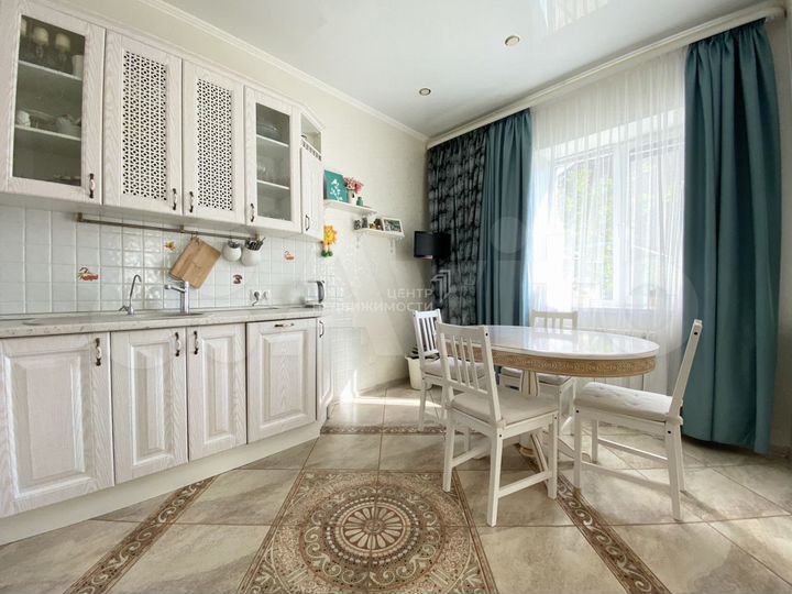 Коттедж 132,6 м² на участке 6 сот.