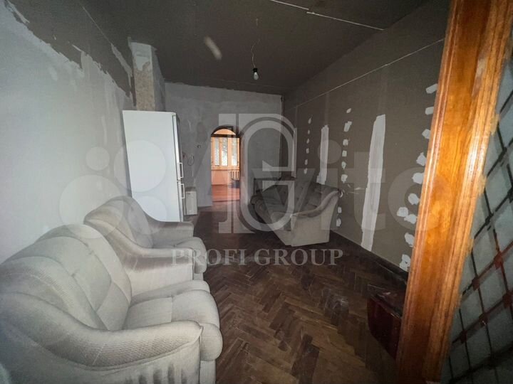 4-к. квартира, 100 м², 1/2 эт.