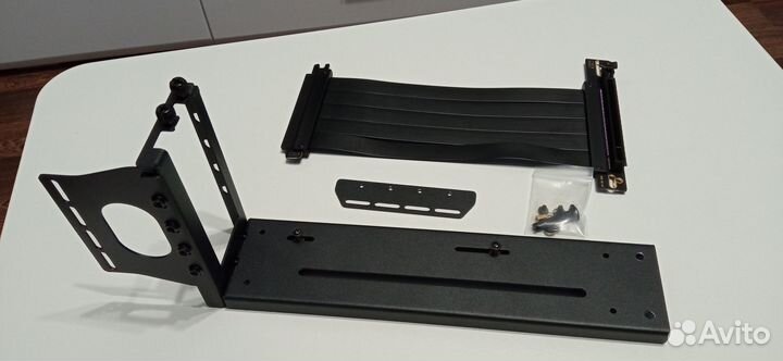 Райзер PCI Express 4.0 16х, и кронштейн