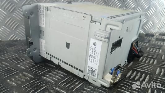 Магнитола volkswagen amarok 1 (8AG55I401)