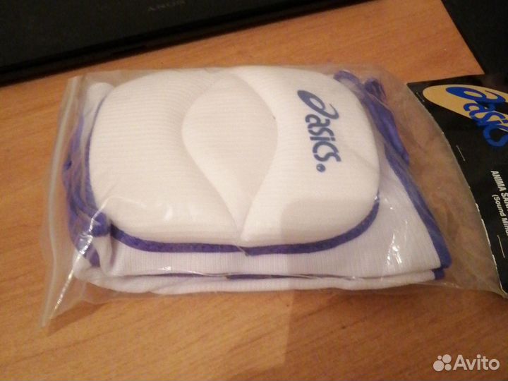 Наколенники asics knee pad