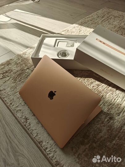 MacBook Air 13 2020 i3