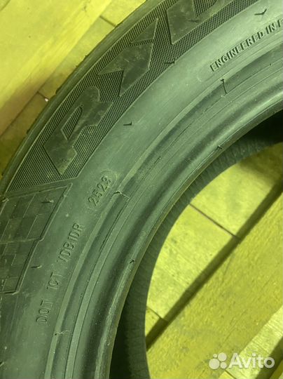 Rydanz Roadster R02 245/50 R18