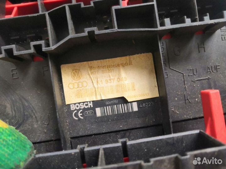 Блок управления бортовой сети Volkswagen Touran 1