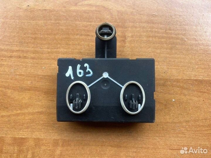 Блок управления дверьми передний левый Audi Q5