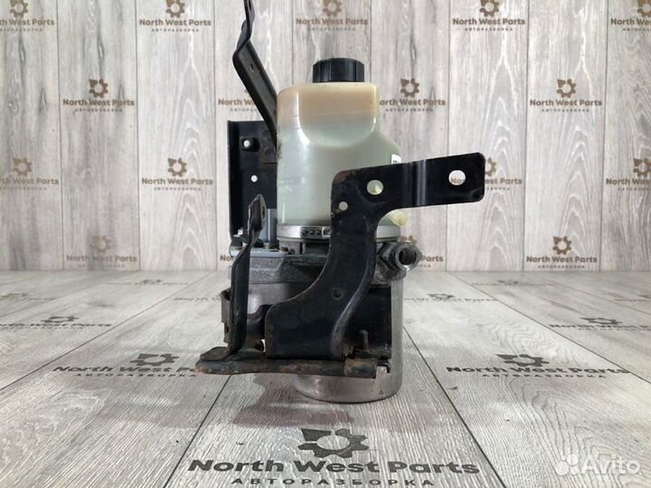 Насос гидроусилителя Ford Focus 2 универсал Q7DA