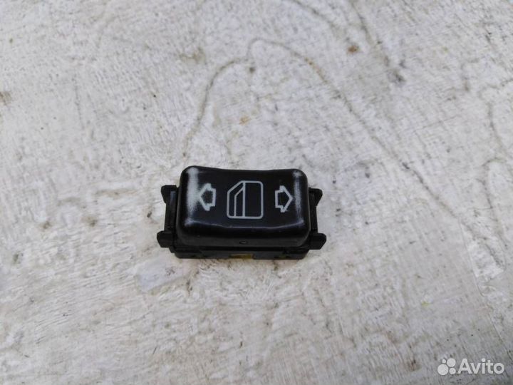 Кнопка стеклоподъемника A1408212851