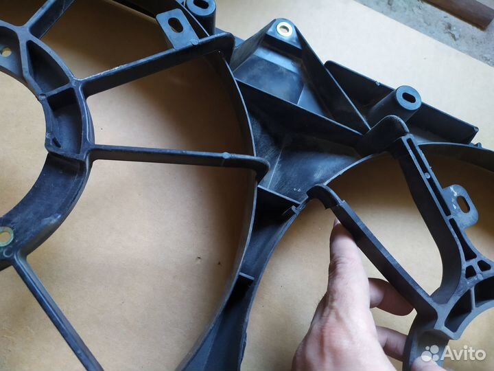 Диффузор вентилятора охлаждения toyota camry 00