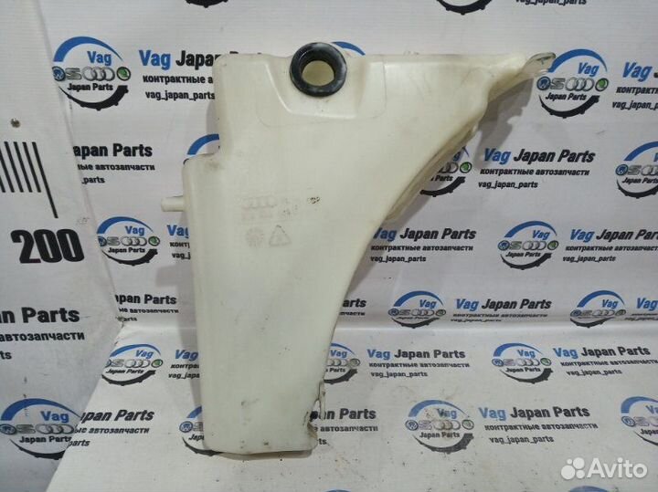 Бачок стеклоомывателя Audi A4 B8 cdnc 2009