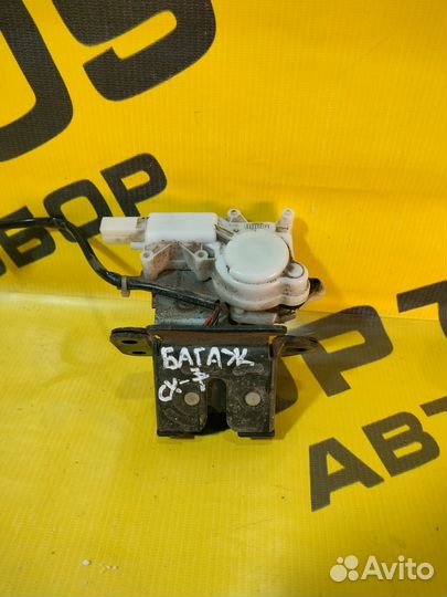 Замок крышки багажника Mazda CX-7