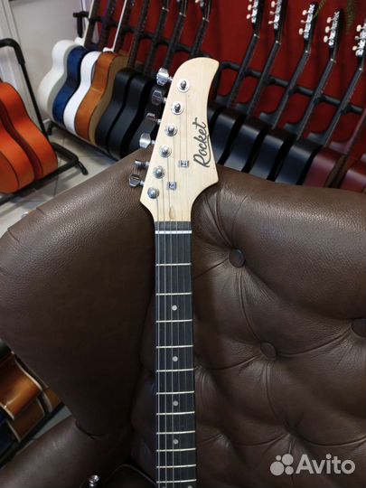 Гитара электро rocket стратокастер комплект