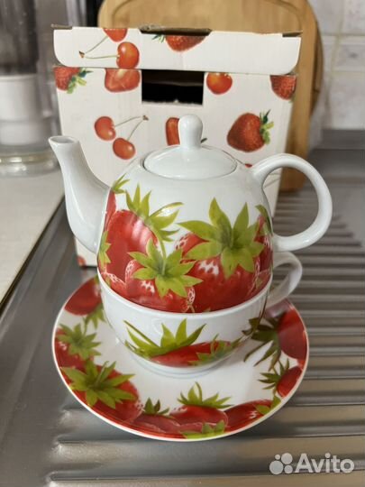 Сервиз чайный икорница салфетница