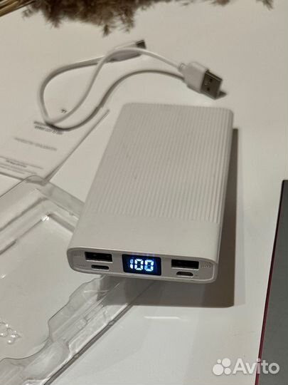 Внешний аккумулятор Verge LCD, 10 000 мАч