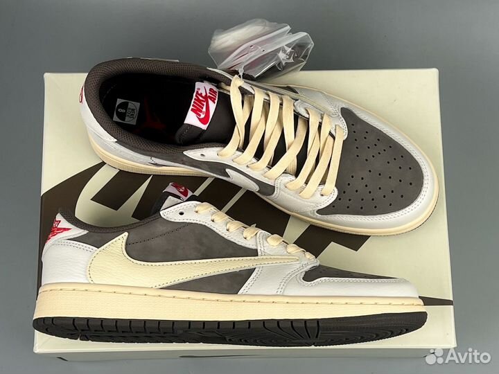 Travis Scott x Nike Jordan 1 Low Reverse Mocha
