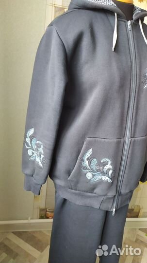 Спортивный костюм женский