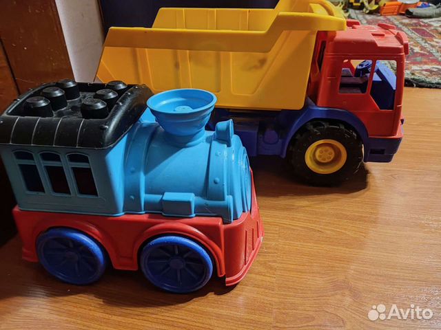 Грузовик и Mega bloks Паровоз