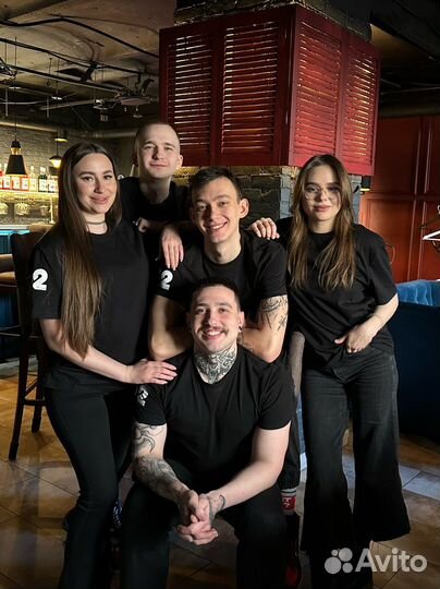 Бармен официант