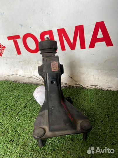 Подушка двигателя задняя Toyota Vista ZZV50 1zzfe