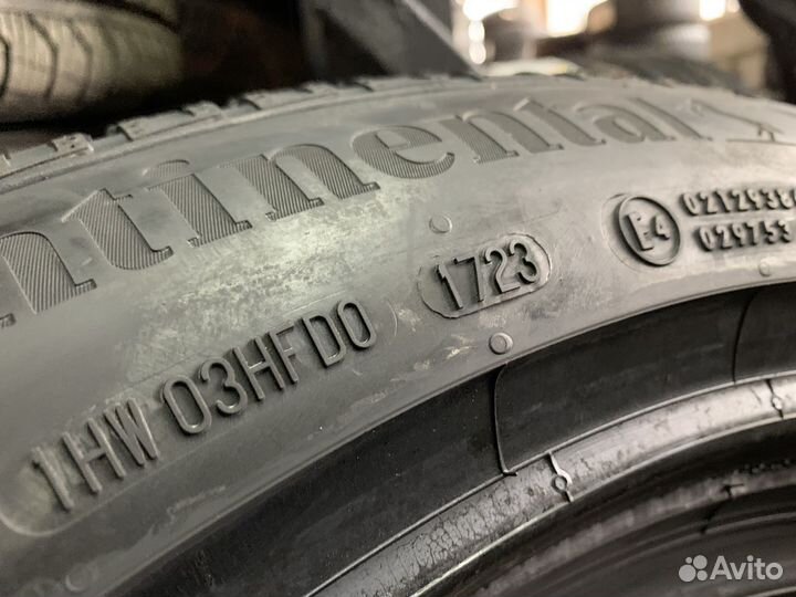 Continental ContiCrossContact RX 275/45 R22