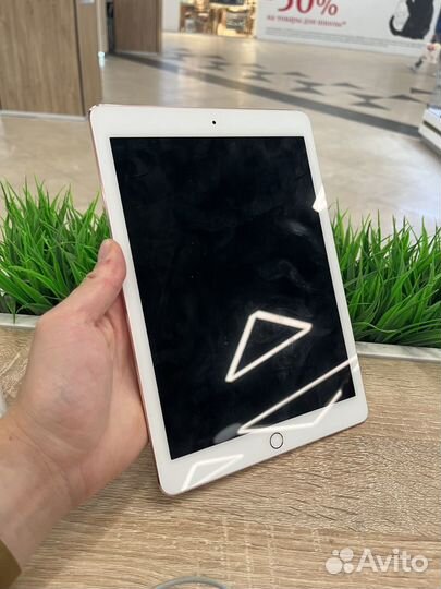 iPad Pro 9.7 128gb Wi Fi на запчасти