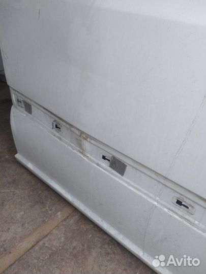 Сдвижная дверь правая Mercedes Vito W639 OM646