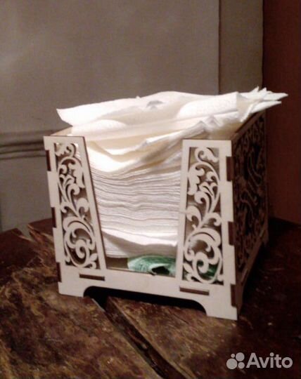 Салфетница из дерева