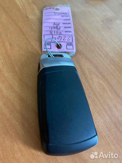 Ключ-карта Audi A4 B9 (8W)