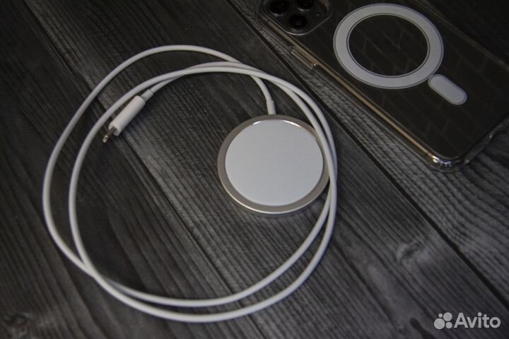 Беспроводная зарядка для iPhone