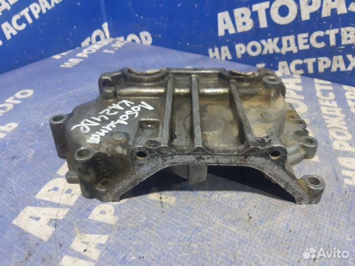 Крышка гбц Nissan Largo минивен KA24DE 1997