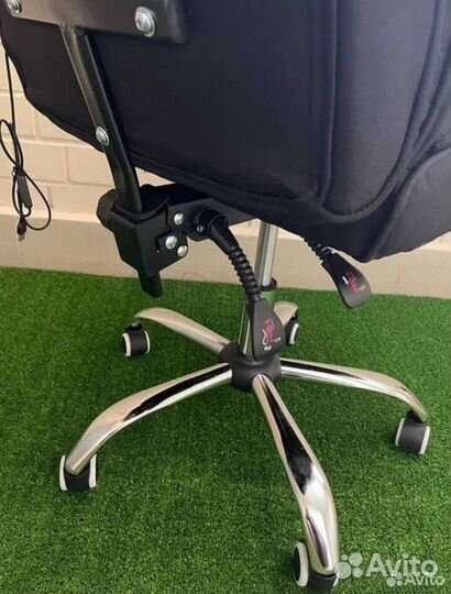 Компьютерное кресло Boss с функцией массажа