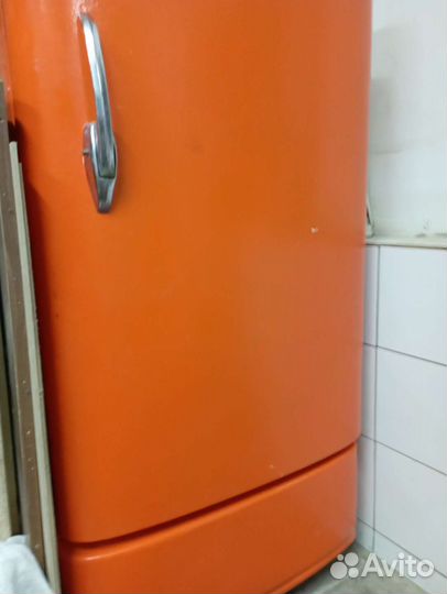 Холодильник советский 1965 года образца