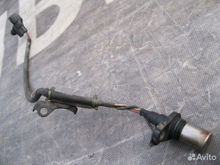 Тойота Авенсис Датчик положения коленвала