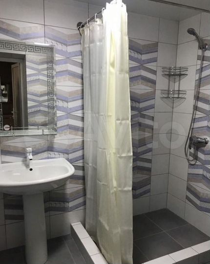 2-к. квартира, 80 м², 2/3 эт.