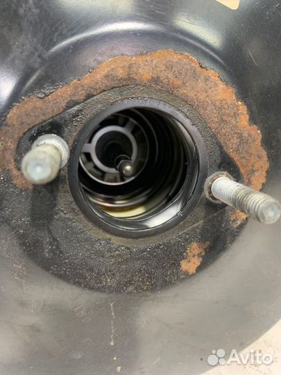 Вакуумный усилитель тормозов Renault Symbol