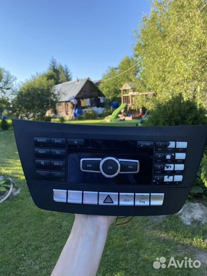 Магнитола Mercedes C-Class W204