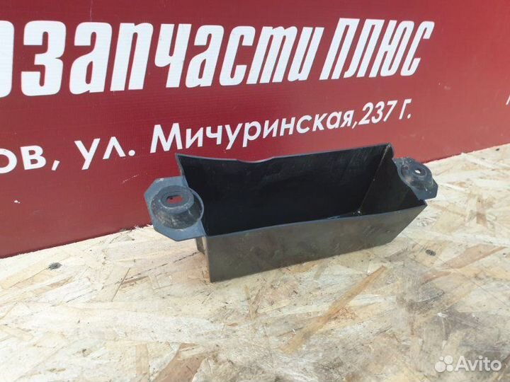 Кронштейн бампера задний левый Renault Logan